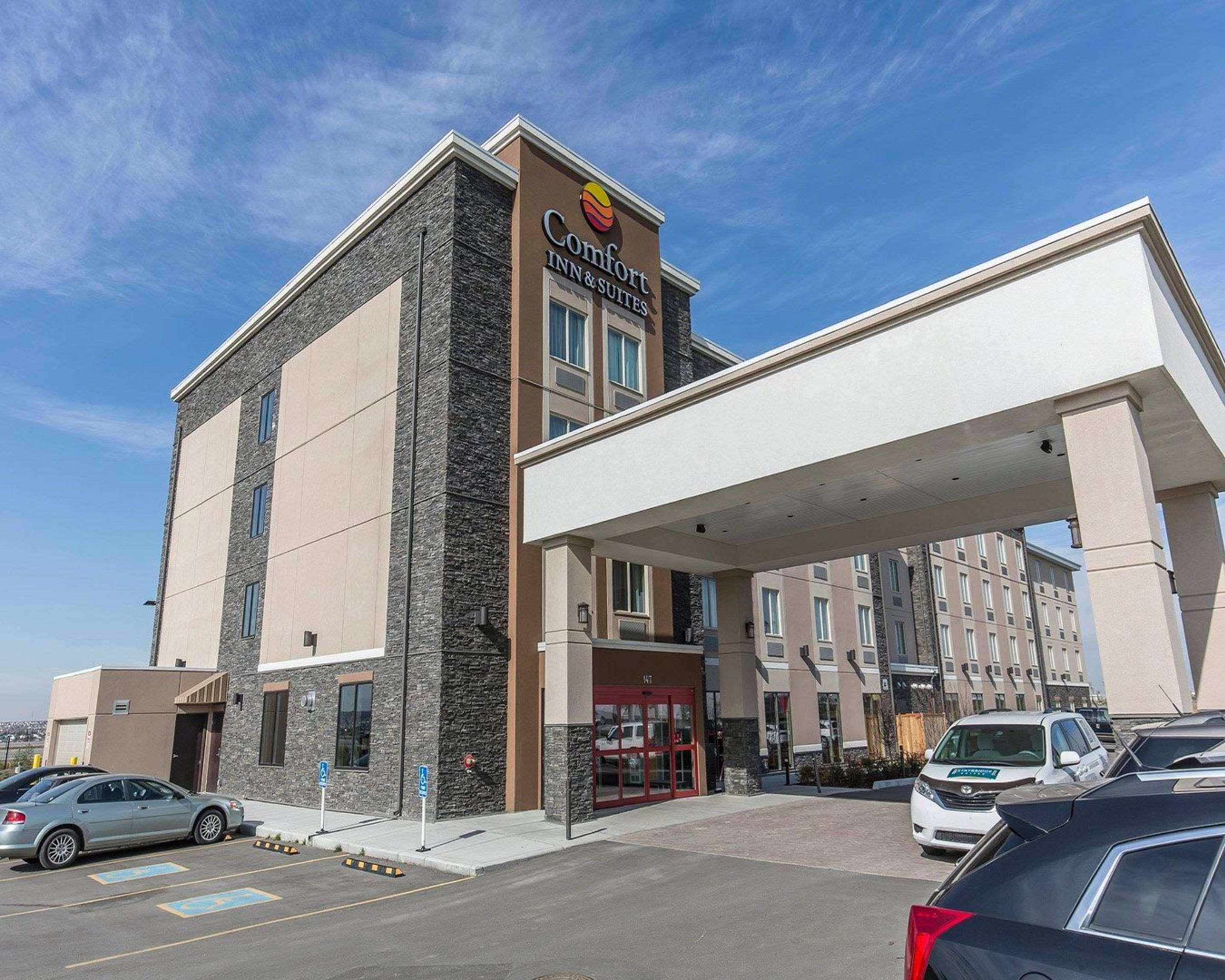 Comfort Inn & Suites Airport North Calgary Ngoại thất bức ảnh