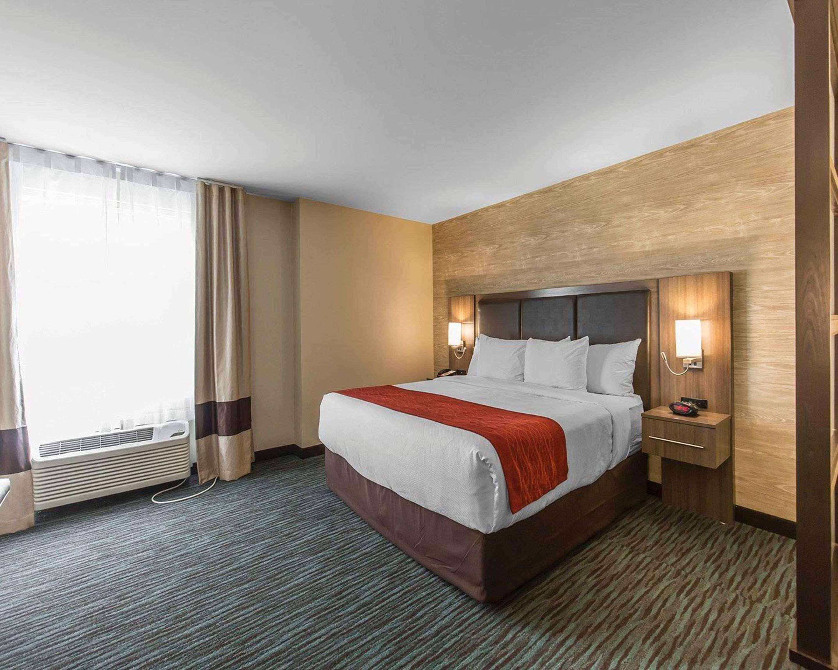 Comfort Inn & Suites Airport North Calgary Ngoại thất bức ảnh