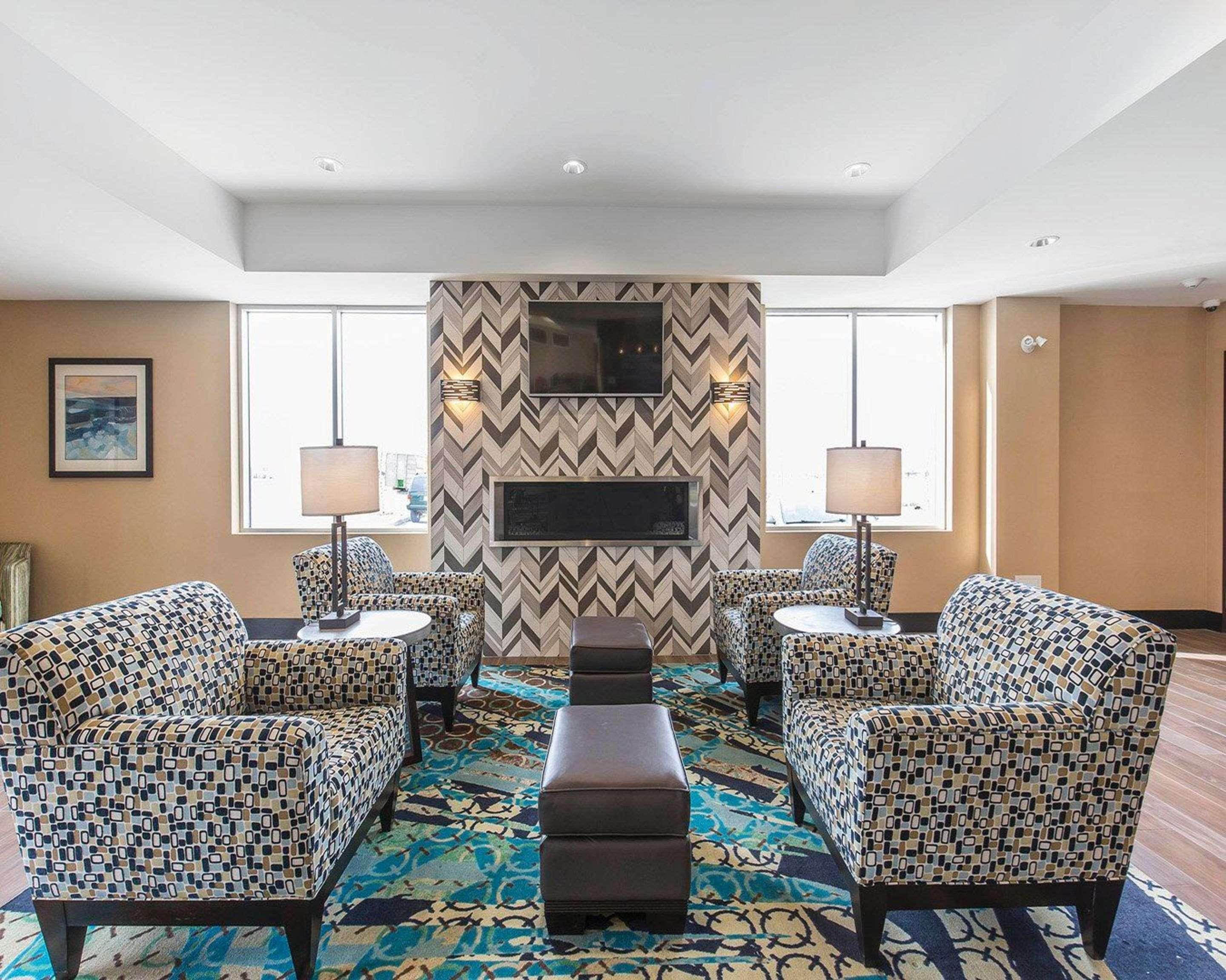 Comfort Inn & Suites Airport North Calgary Ngoại thất bức ảnh