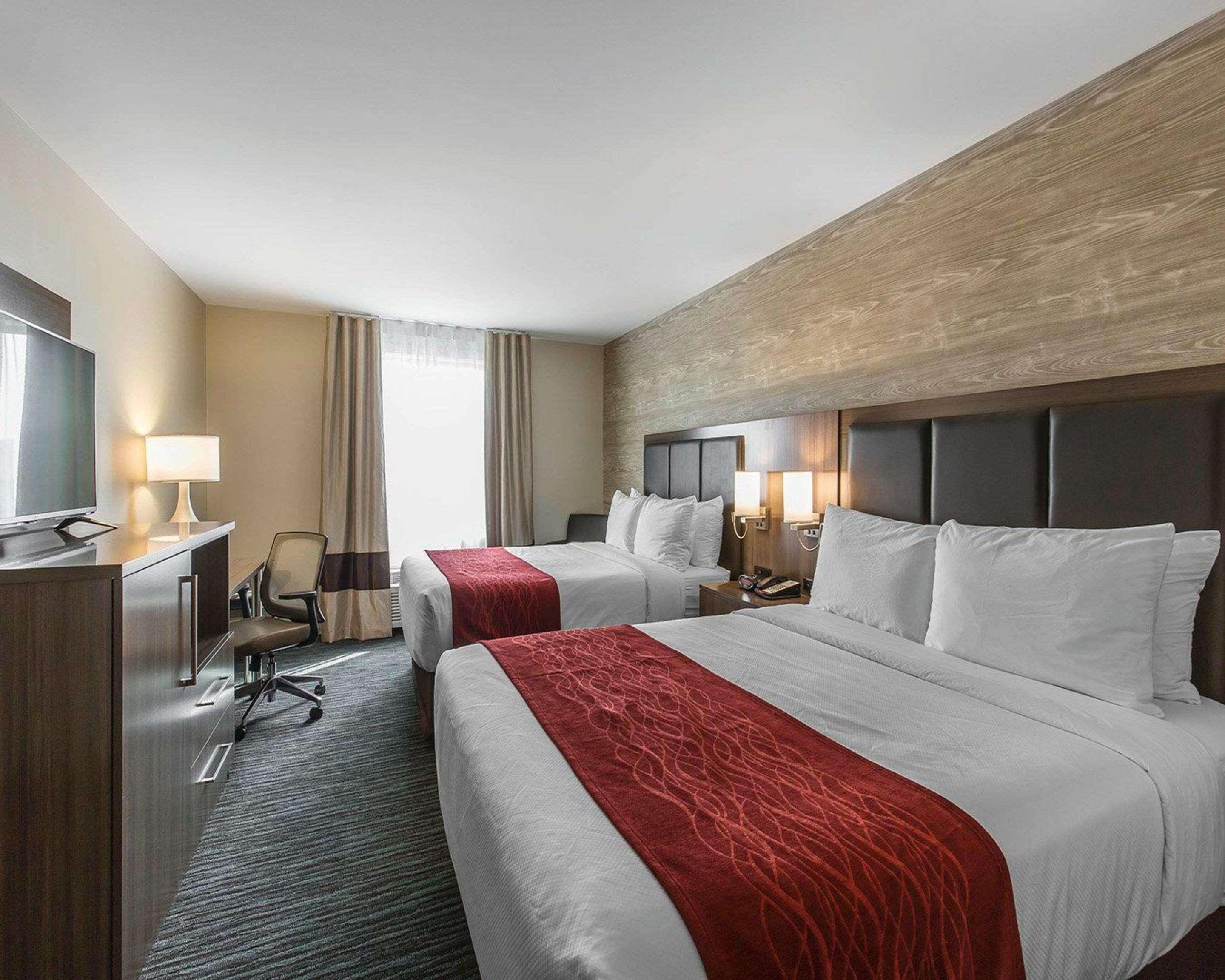 Comfort Inn & Suites Airport North Calgary Ngoại thất bức ảnh