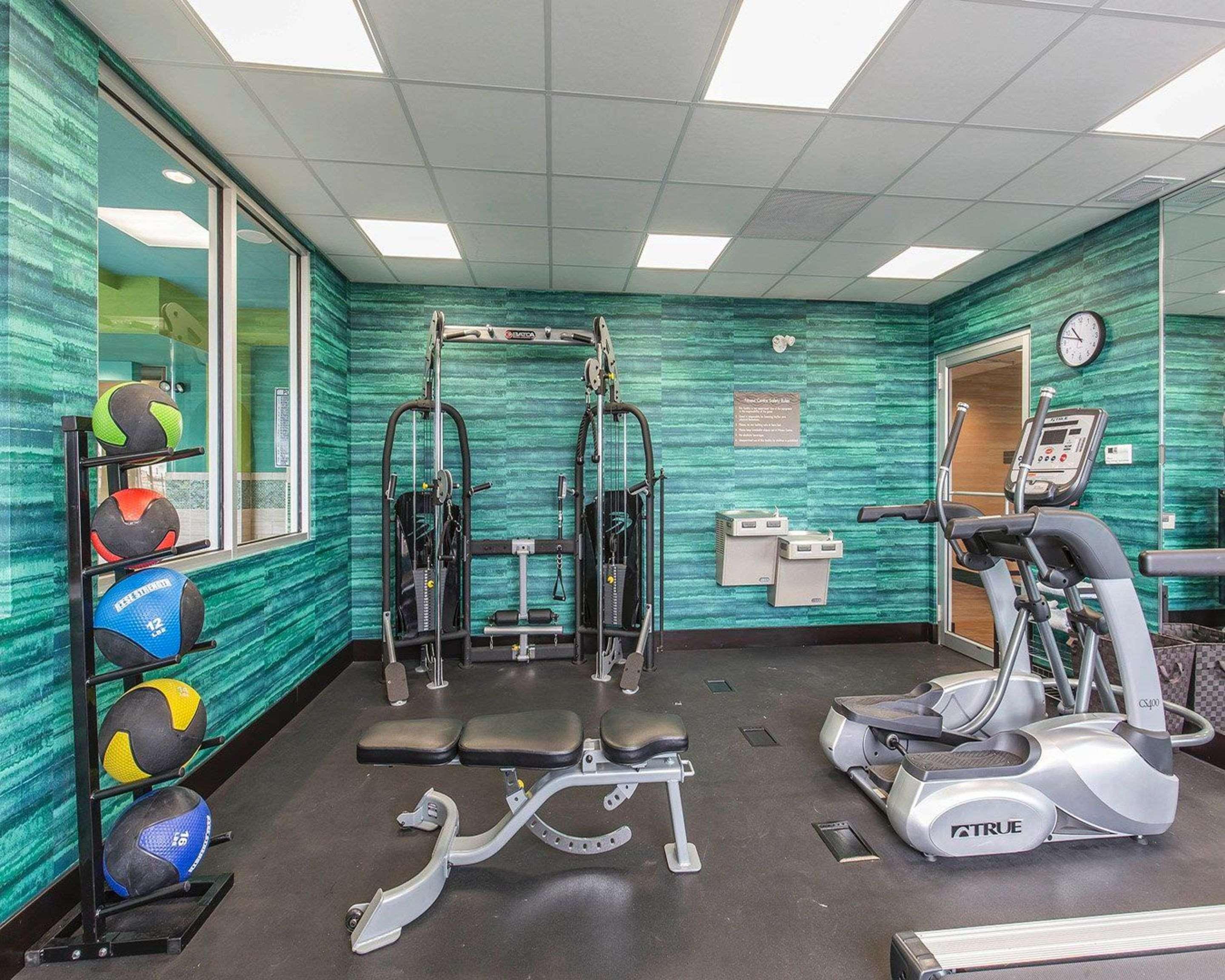 Comfort Inn & Suites Airport North Calgary Ngoại thất bức ảnh