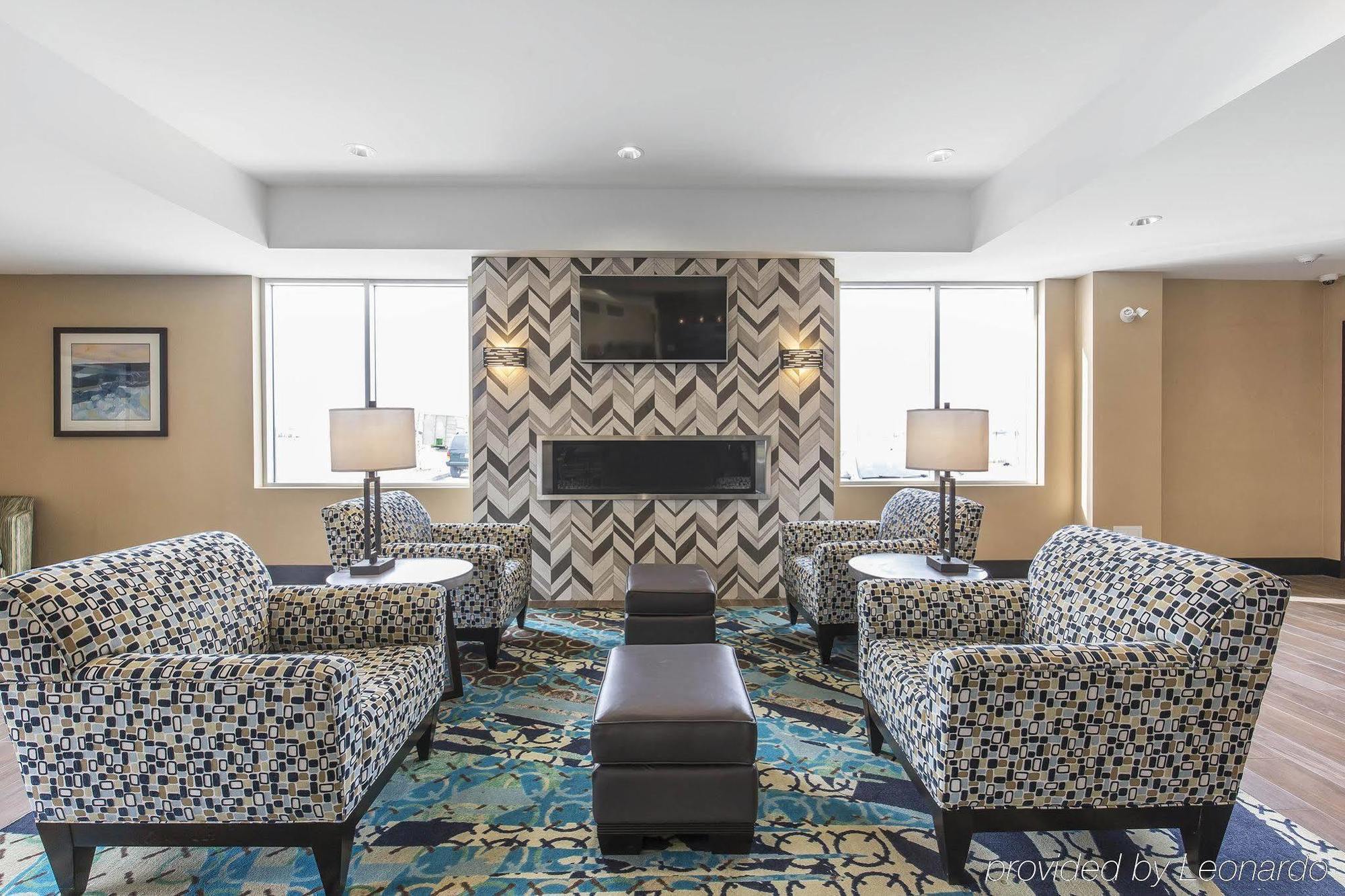 Comfort Inn & Suites Airport North Calgary Ngoại thất bức ảnh