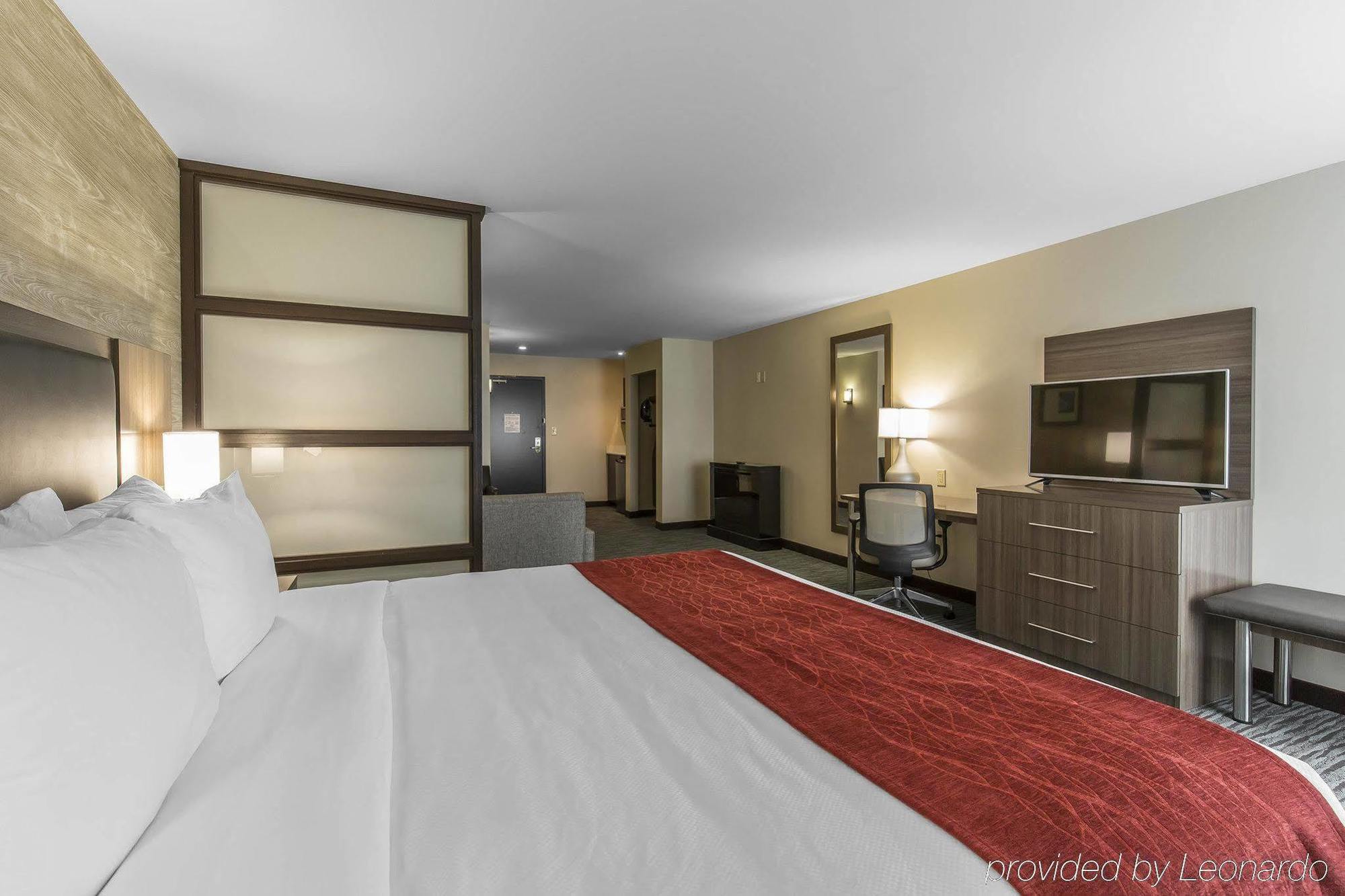 Comfort Inn & Suites Airport North Calgary Ngoại thất bức ảnh