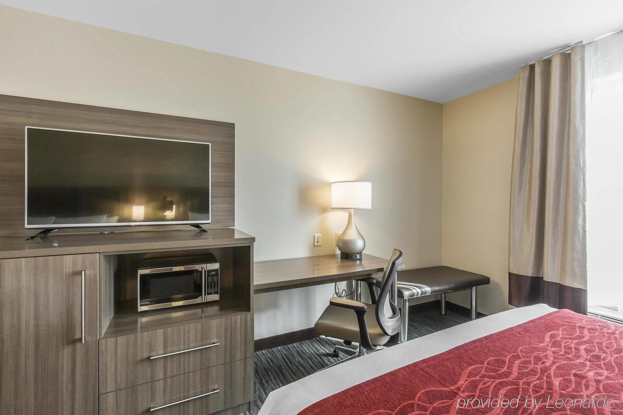 Comfort Inn & Suites Airport North Calgary Ngoại thất bức ảnh